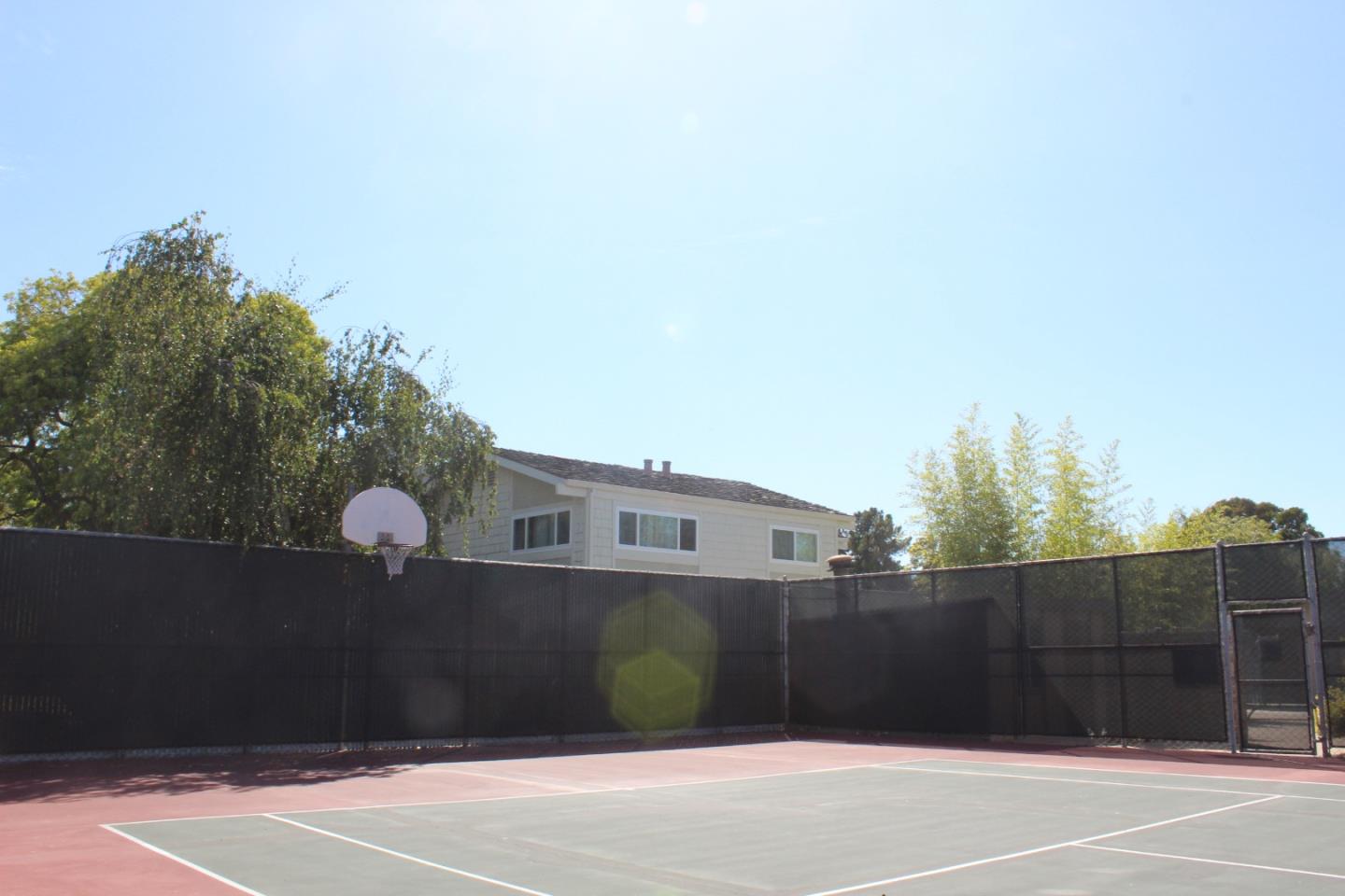 Detail Gallery Image 15 of 22 For 1041 Shoal Dr, San Mateo,  CA 94404 - 3 Beds | 2/1 Baths