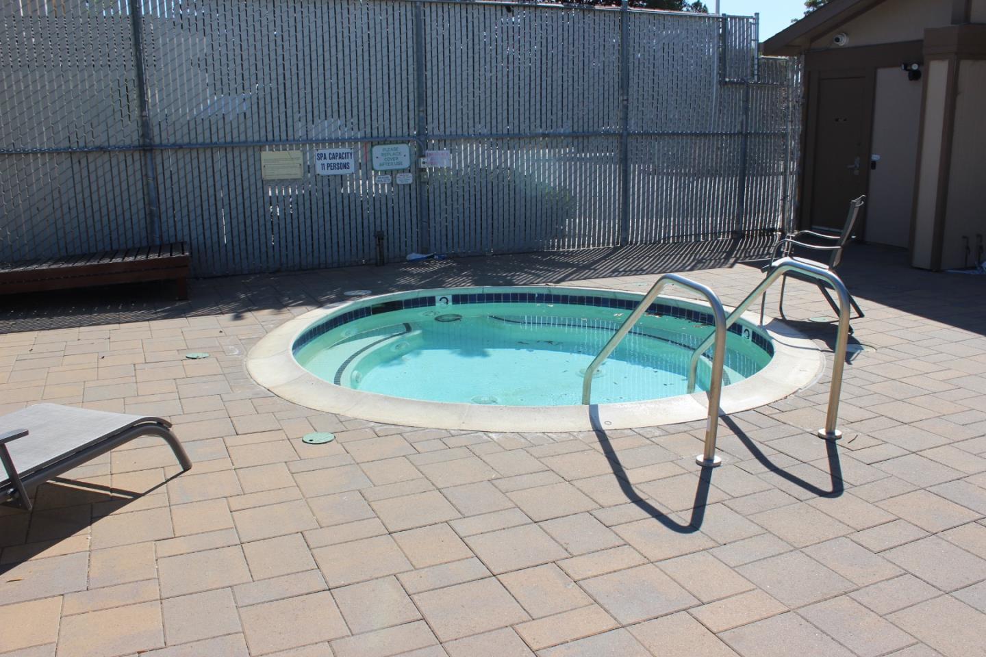 Detail Gallery Image 19 of 22 For 1041 Shoal Dr, San Mateo,  CA 94404 - 3 Beds | 2/1 Baths