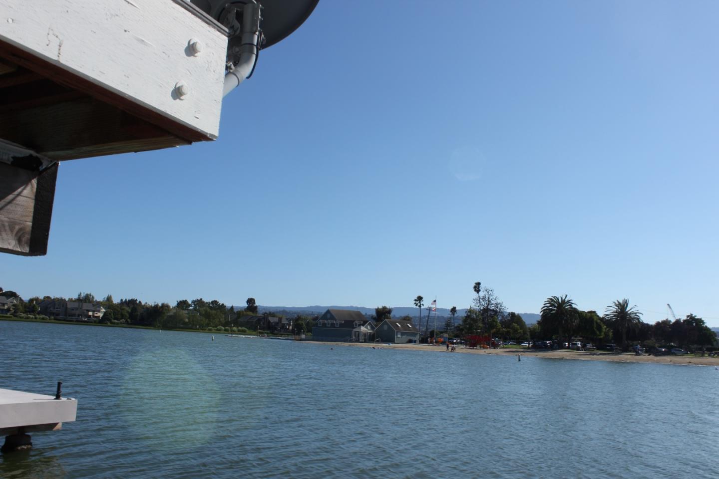 Detail Gallery Image 5 of 22 For 1041 Shoal Dr, San Mateo,  CA 94404 - 3 Beds | 2/1 Baths