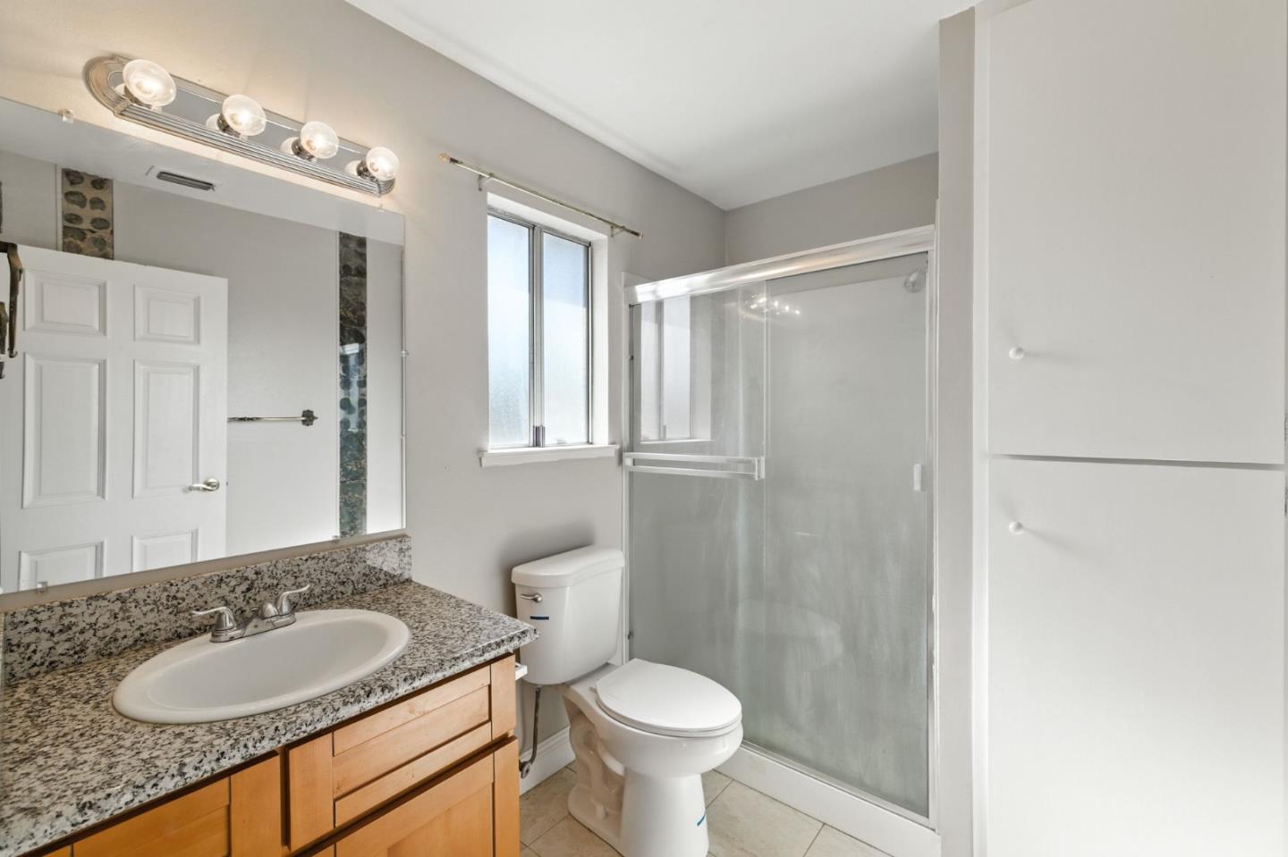 Detail Gallery Image 15 of 19 For 8929 Red Leaf Way, Sacramento,  CA 95826 - 3 Beds | 2/1 Baths