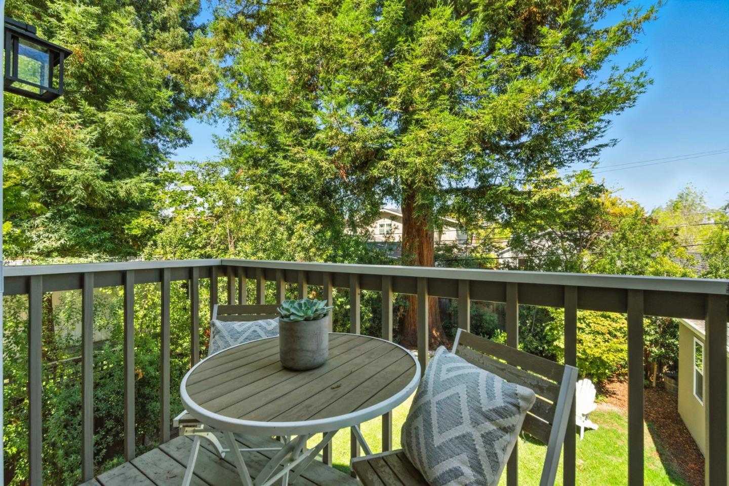 Detail Gallery Image 21 of 38 For 161 Jeter St, Redwood City,  CA 94062 - 4 Beds | 2/1 Baths