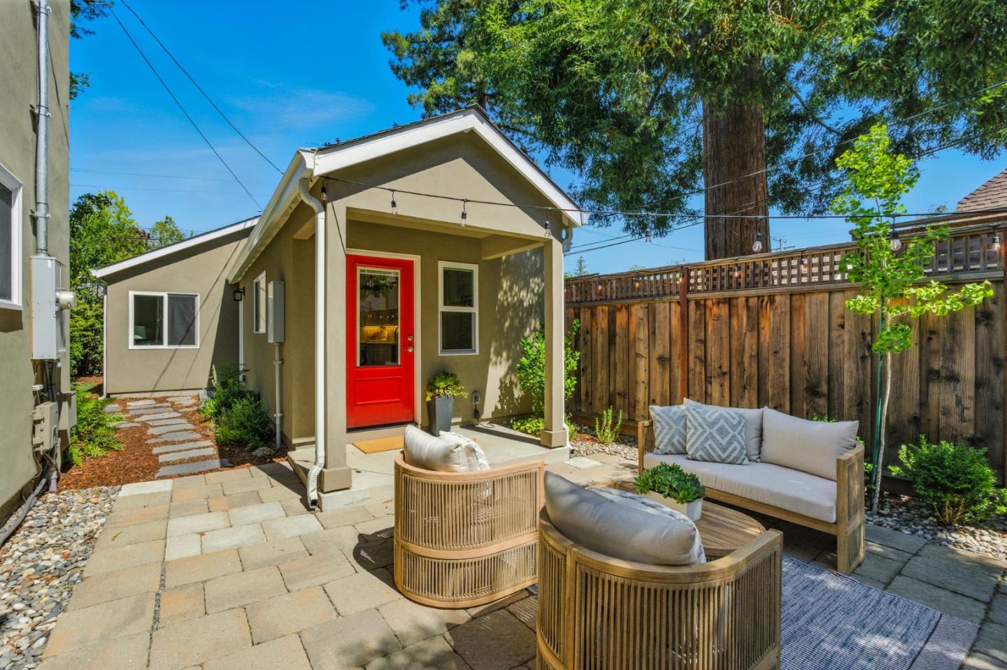 Detail Gallery Image 25 of 38 For 161 Jeter St, Redwood City,  CA 94062 - 4 Beds | 2/1 Baths