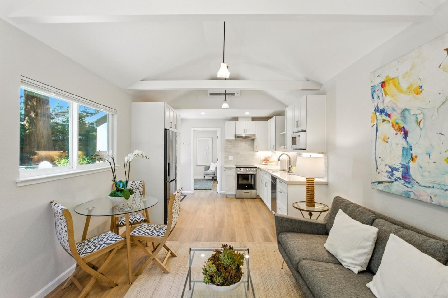 Detail Gallery Image 27 of 38 For 161 Jeter St, Redwood City,  CA 94062 - 4 Beds | 2/1 Baths