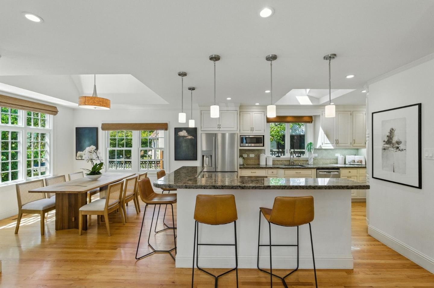 Detail Gallery Image 6 of 38 For 161 Jeter St, Redwood City,  CA 94062 - 4 Beds | 2/1 Baths