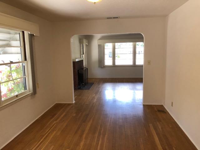 Detail Gallery Image 4 of 20 For 5 Oak Ct, Sunnyvale,  CA 94086 - 3 Beds | 1/1 Baths