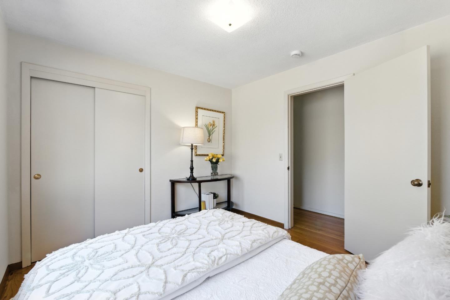 Detail Gallery Image 22 of 40 For 2900 Brittan Ave, San Carlos,  CA 94070 - 4 Beds | 2/1 Baths
