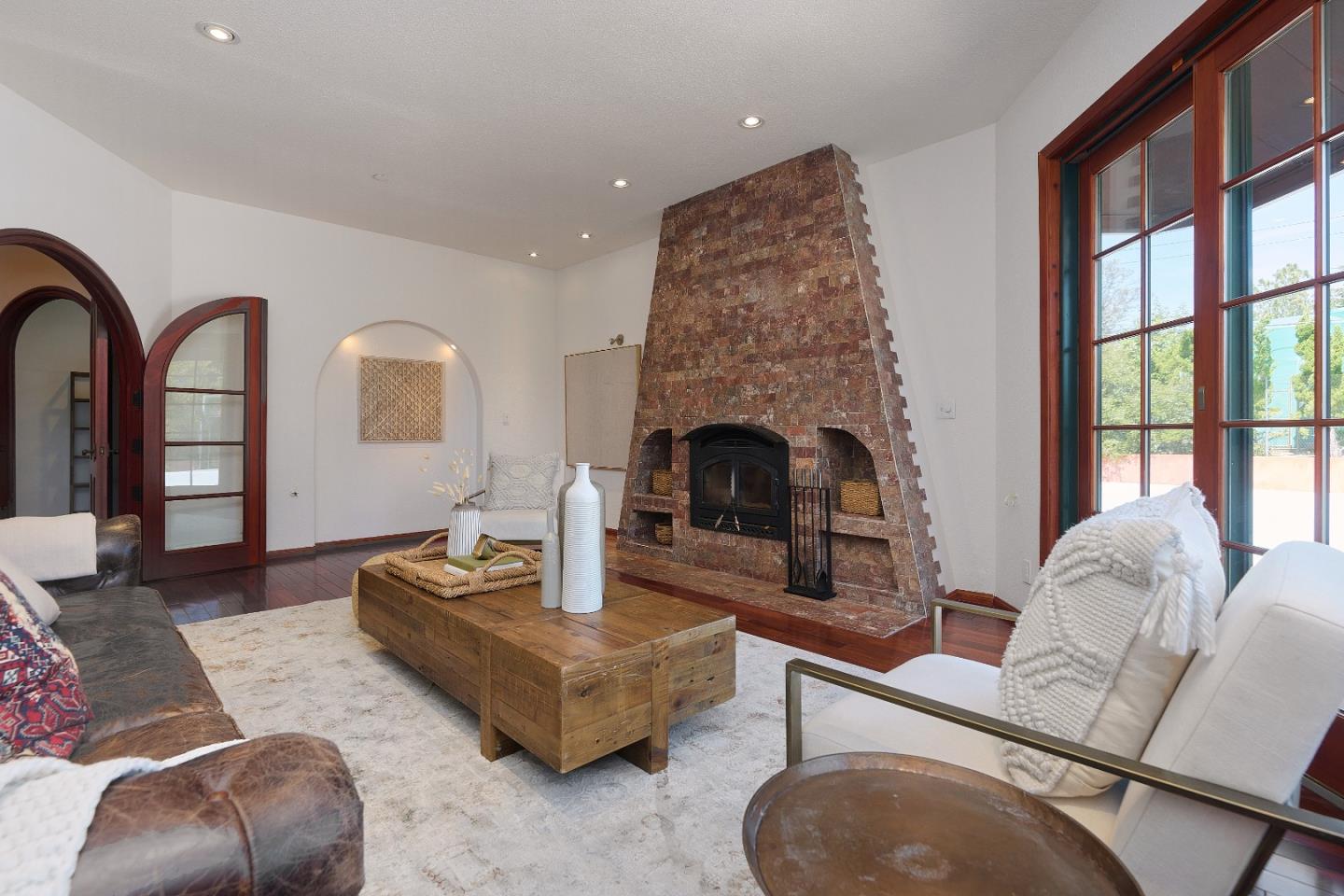 Detail Gallery Image 10 of 35 For 17035 Bohlman Rd, Saratoga,  CA 95070 - 4 Beds | 2/1 Baths