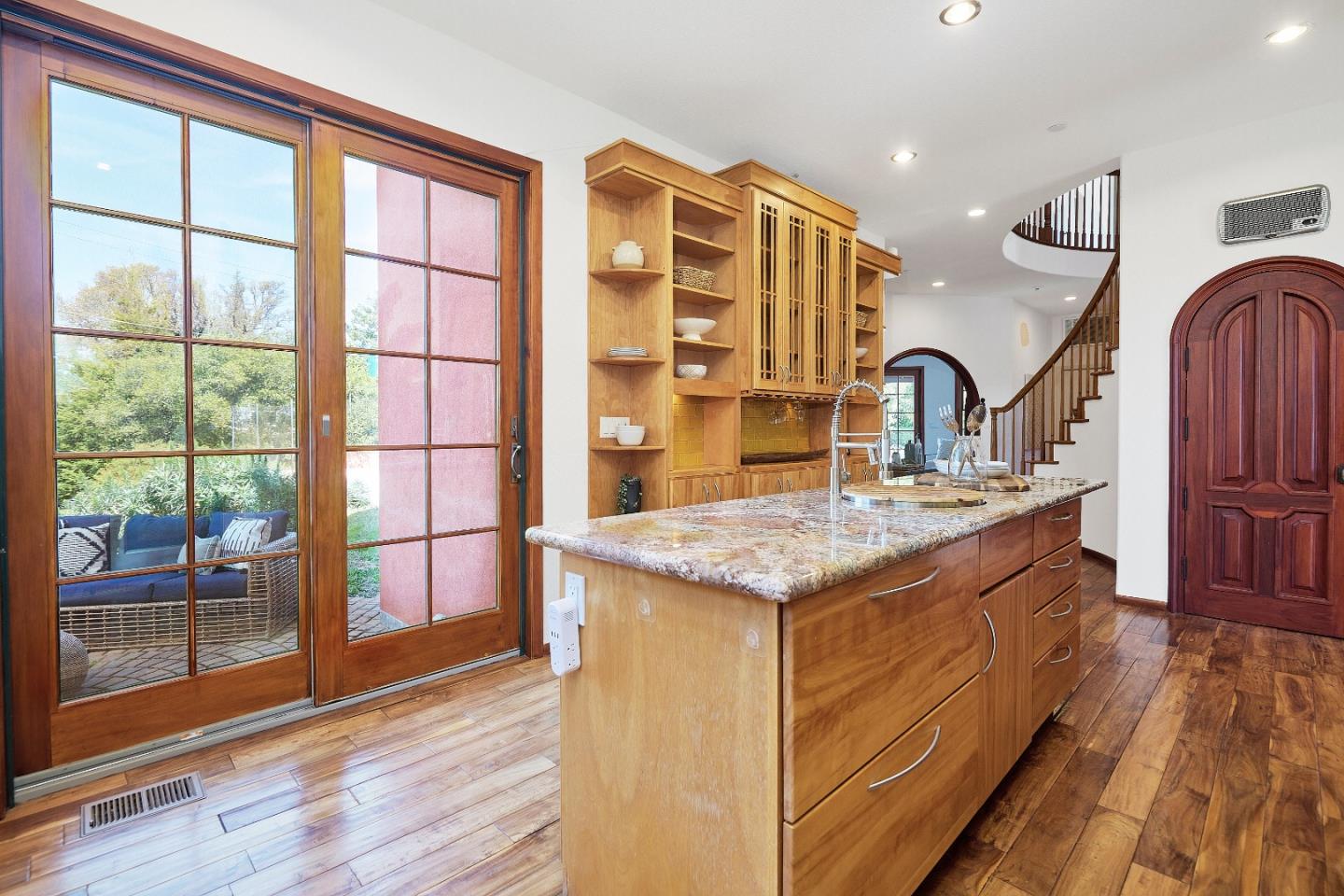 Detail Gallery Image 15 of 35 For 17035 Bohlman Rd, Saratoga,  CA 95070 - 4 Beds | 2/1 Baths