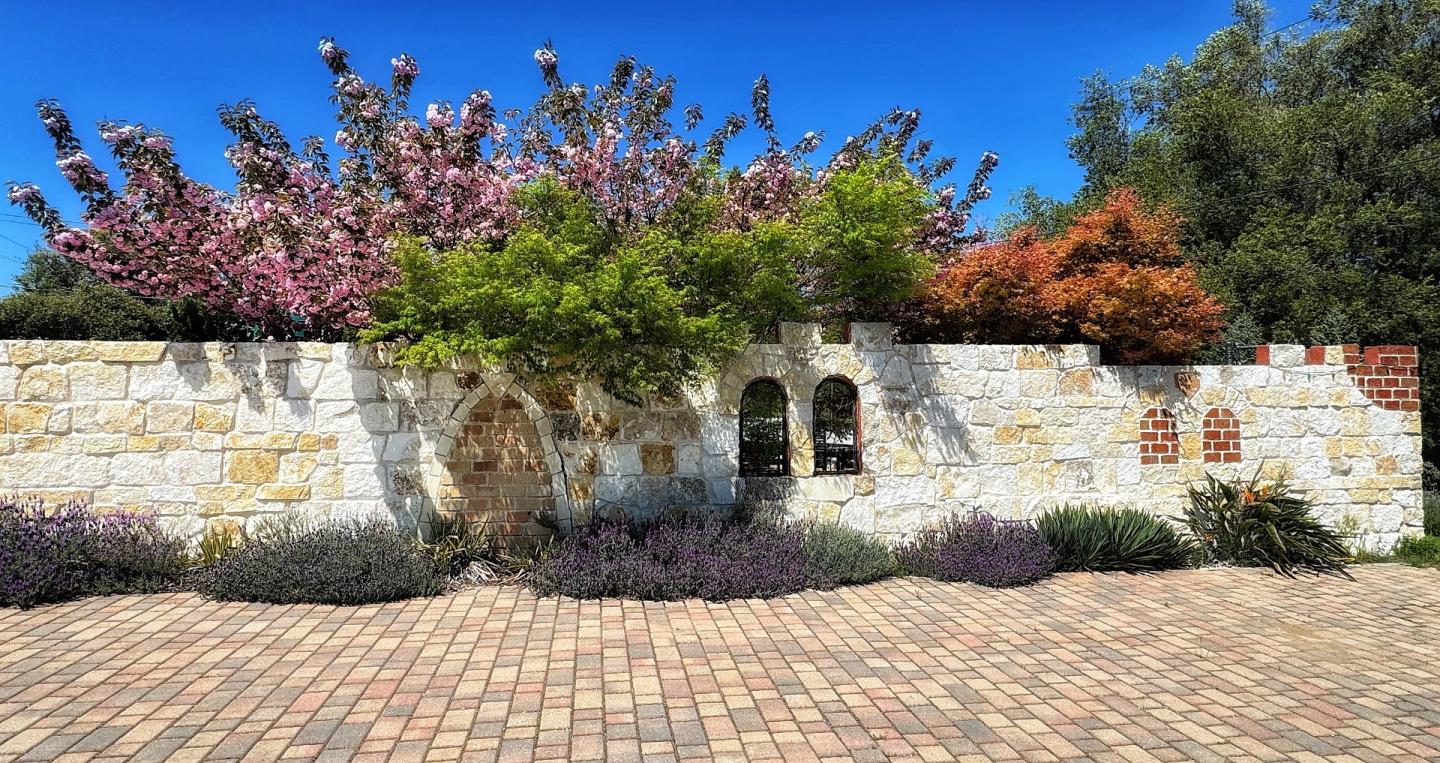 Detail Gallery Image 35 of 35 For 17035 Bohlman Rd, Saratoga,  CA 95070 - 4 Beds | 2/1 Baths