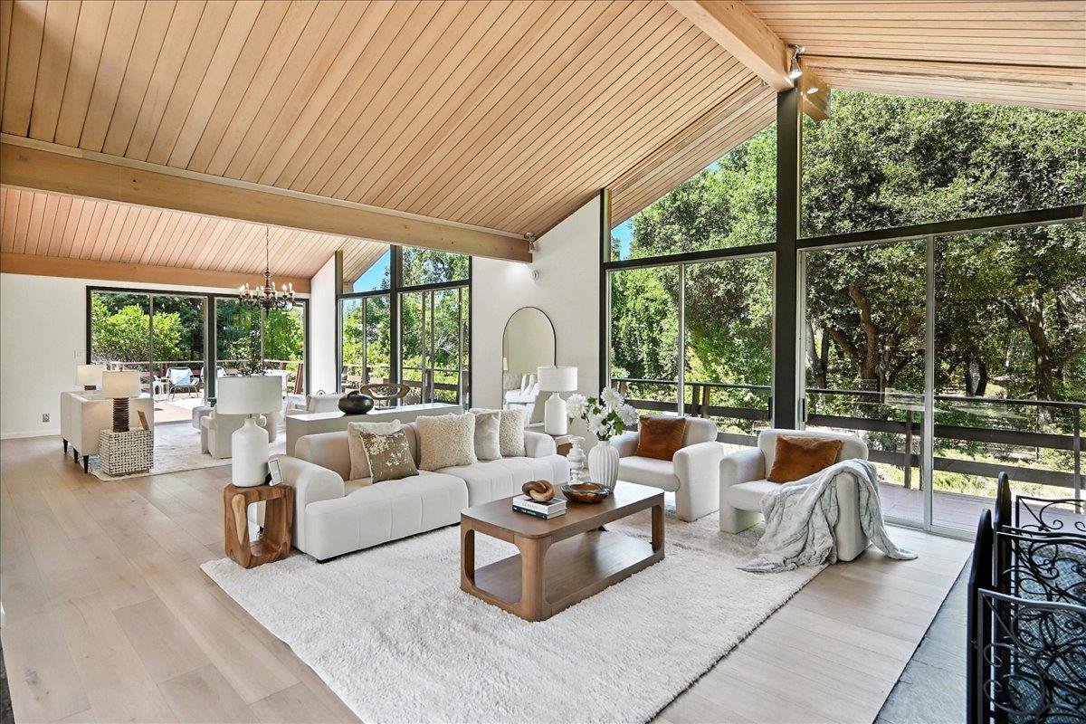 Detail Gallery Image 11 of 88 For 14582 Horseshoe Dr, Saratoga,  CA 95070 - 5 Beds | 3/1 Baths