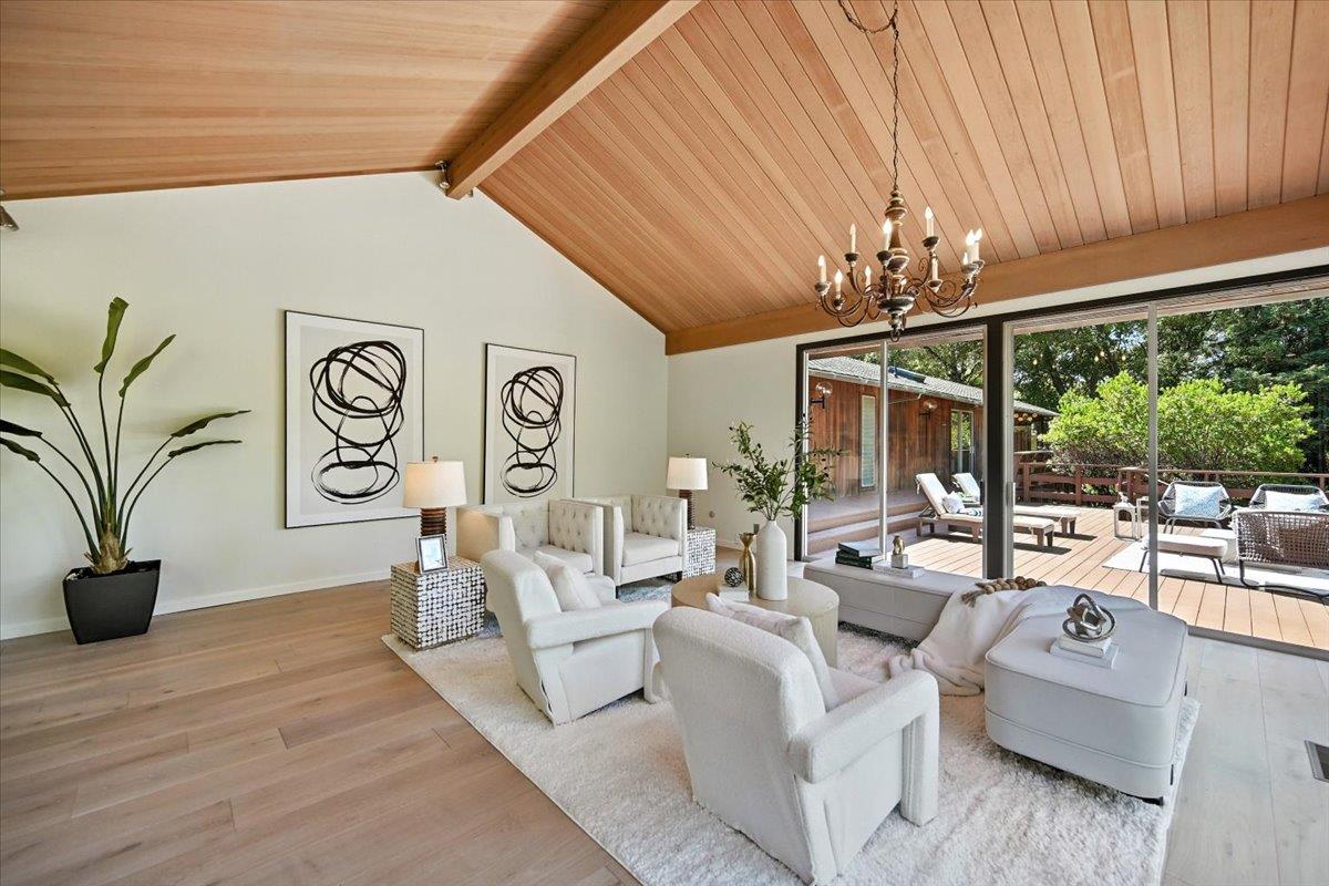 Detail Gallery Image 15 of 88 For 14582 Horseshoe Dr, Saratoga,  CA 95070 - 5 Beds | 3/1 Baths