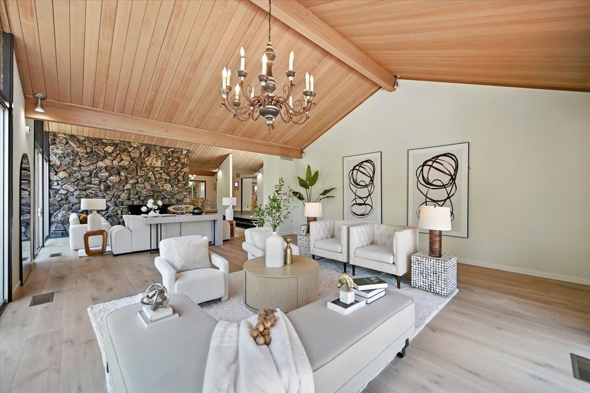 Detail Gallery Image 17 of 88 For 14582 Horseshoe Dr, Saratoga,  CA 95070 - 5 Beds | 3/1 Baths