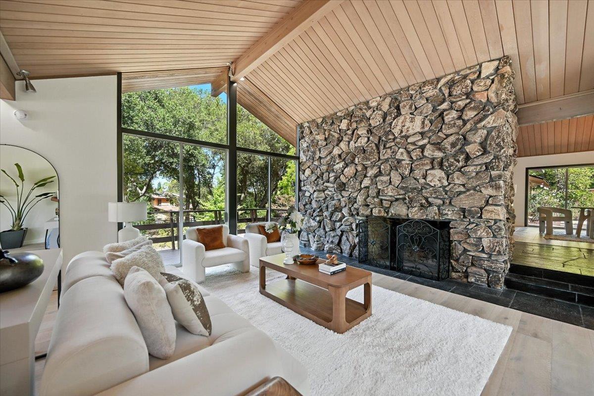 Detail Gallery Image 19 of 88 For 14582 Horseshoe Dr, Saratoga,  CA 95070 - 5 Beds | 3/1 Baths