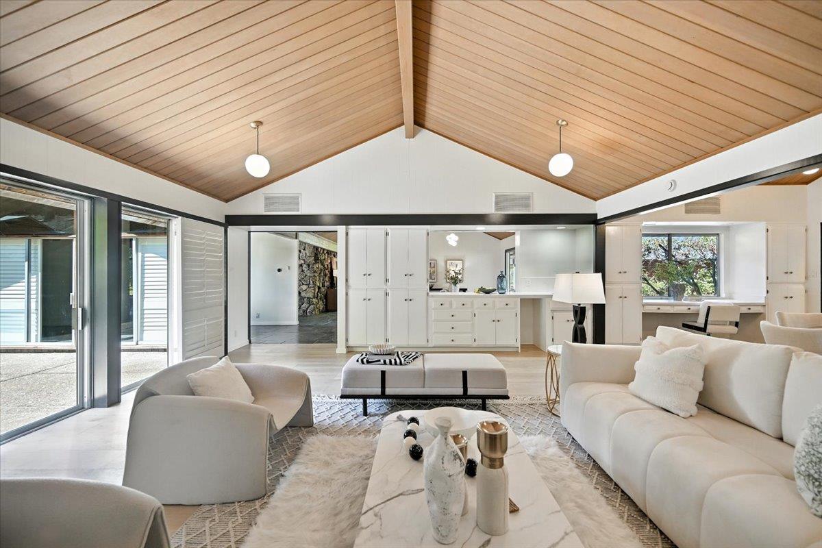 Detail Gallery Image 34 of 88 For 14582 Horseshoe Dr, Saratoga,  CA 95070 - 5 Beds | 3/1 Baths