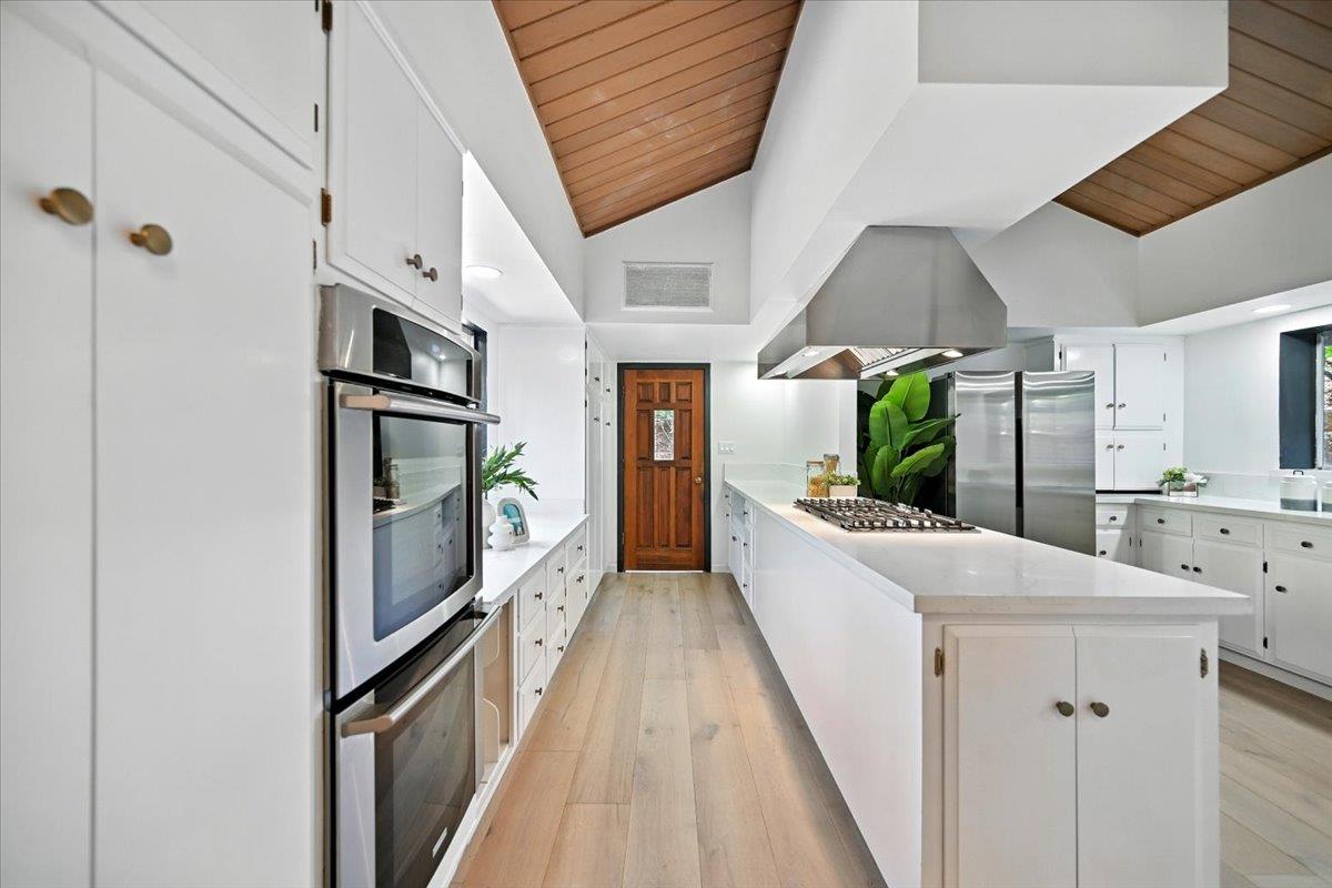 Detail Gallery Image 40 of 88 For 14582 Horseshoe Dr, Saratoga,  CA 95070 - 5 Beds | 3/1 Baths