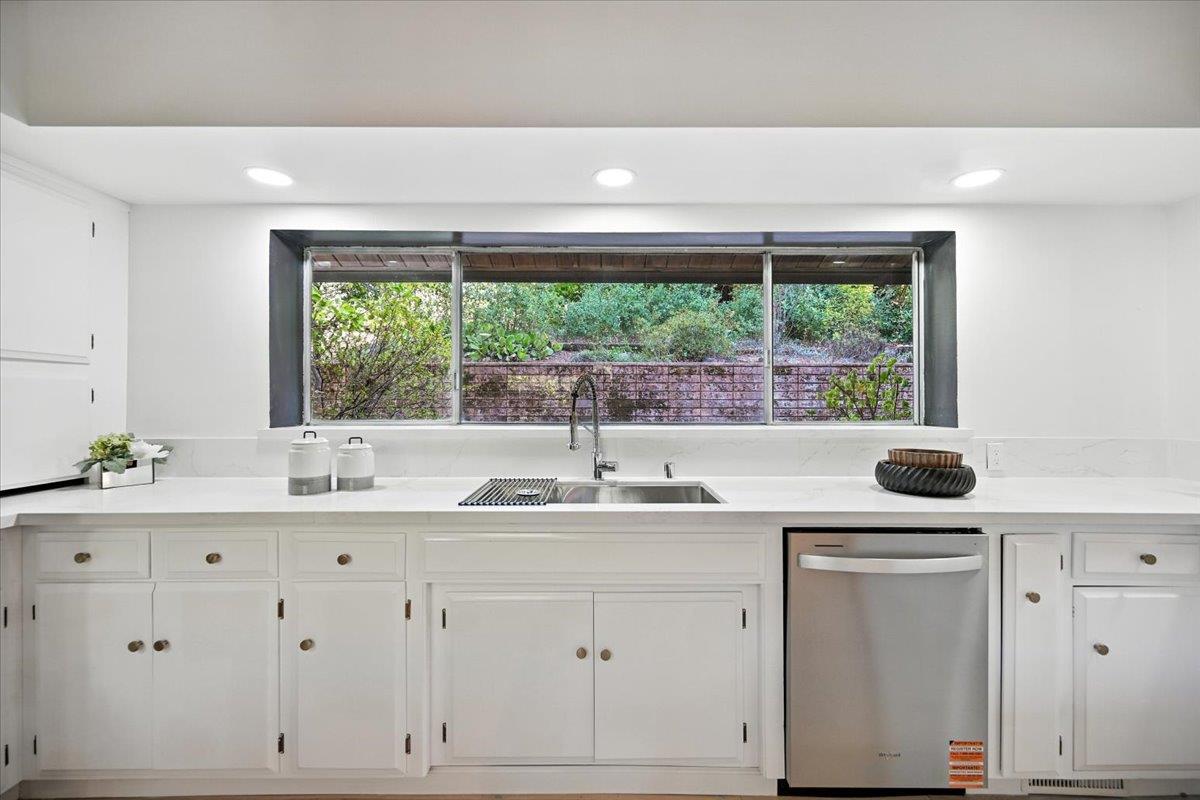 Detail Gallery Image 47 of 88 For 14582 Horseshoe Dr, Saratoga,  CA 95070 - 5 Beds | 3/1 Baths