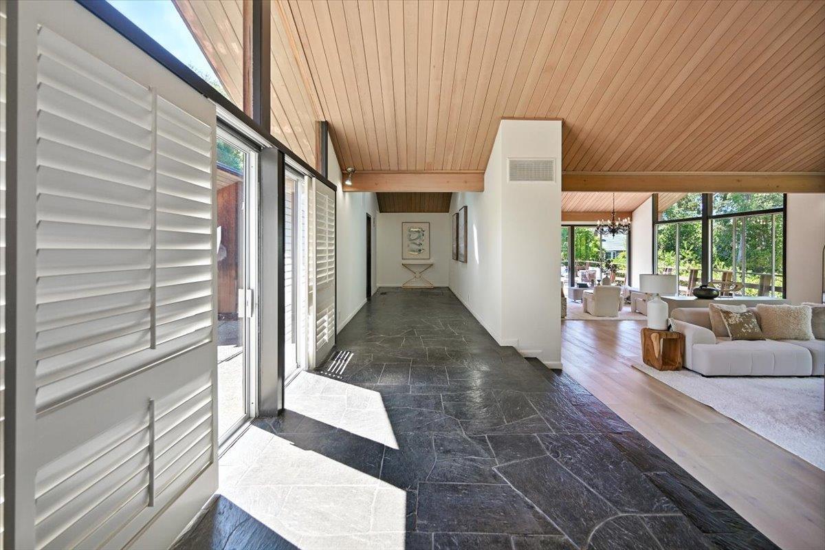 Detail Gallery Image 49 of 88 For 14582 Horseshoe Dr, Saratoga,  CA 95070 - 5 Beds | 3/1 Baths