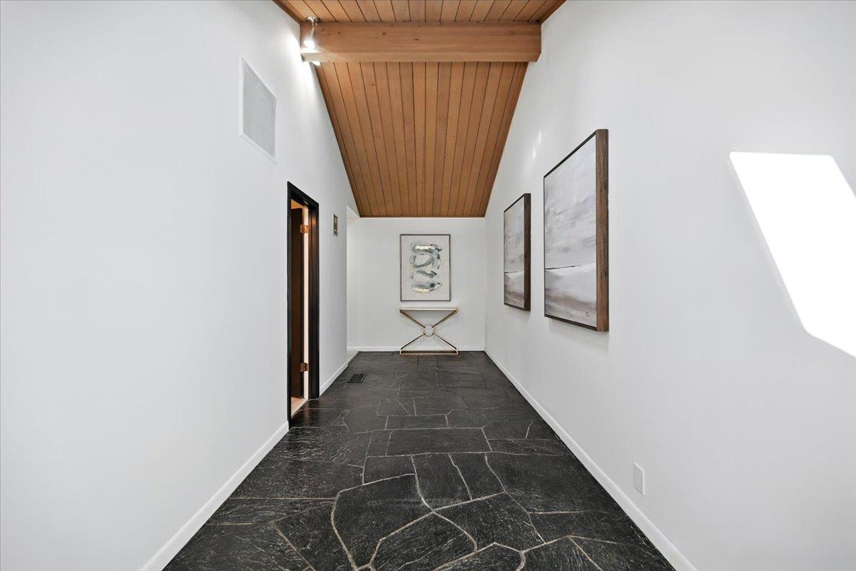 Detail Gallery Image 50 of 88 For 14582 Horseshoe Dr, Saratoga,  CA 95070 - 5 Beds | 3/1 Baths