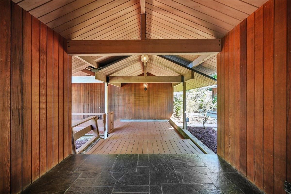 Detail Gallery Image 6 of 88 For 14582 Horseshoe Dr, Saratoga,  CA 95070 - 5 Beds | 3/1 Baths