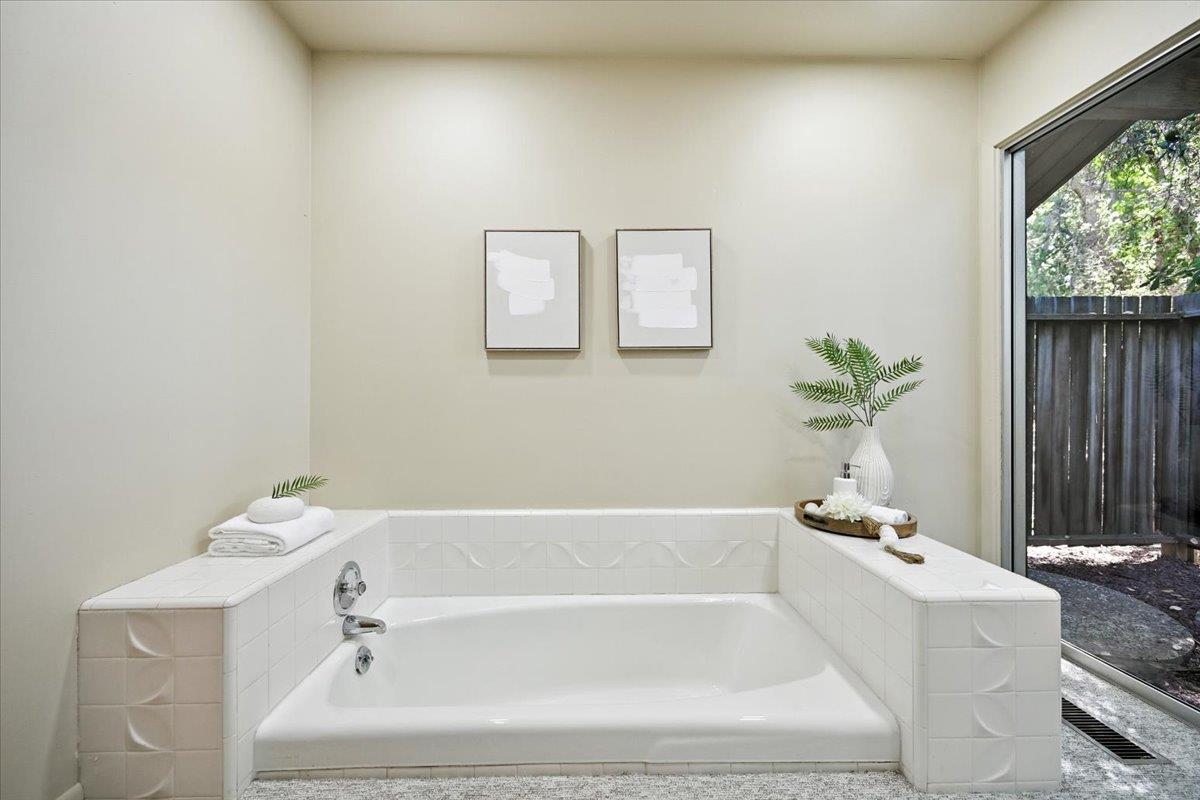Detail Gallery Image 65 of 88 For 14582 Horseshoe Dr, Saratoga,  CA 95070 - 5 Beds | 3/1 Baths