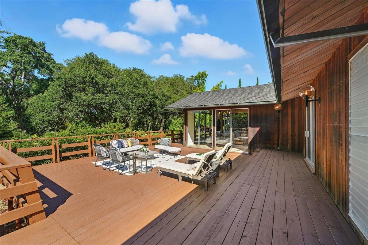Detail Gallery Image 73 of 88 For 14582 Horseshoe Dr, Saratoga,  CA 95070 - 5 Beds | 3/1 Baths
