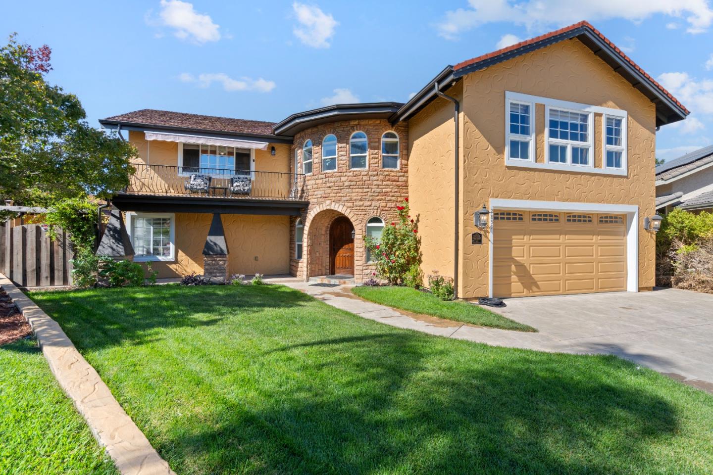 Detail Gallery Image 1 of 65 For 2859 Broken Oak Ct, San Jose,  CA 95148 - 4 Beds | 2/1 Baths