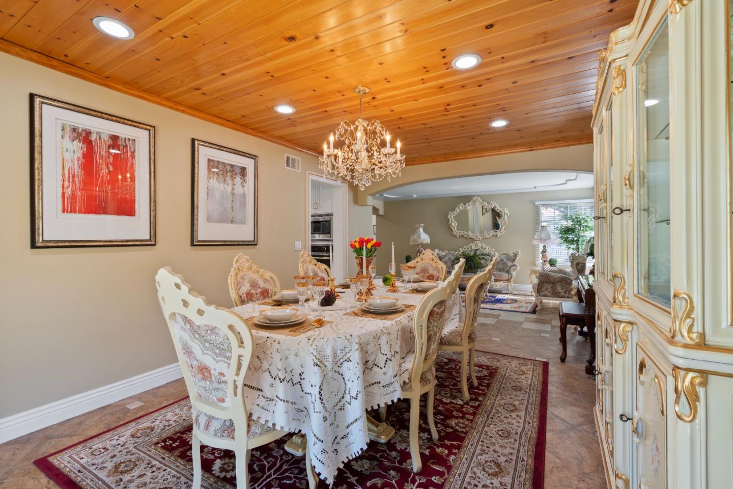 Detail Gallery Image 13 of 65 For 2859 Broken Oak Ct, San Jose,  CA 95148 - 4 Beds | 2/1 Baths