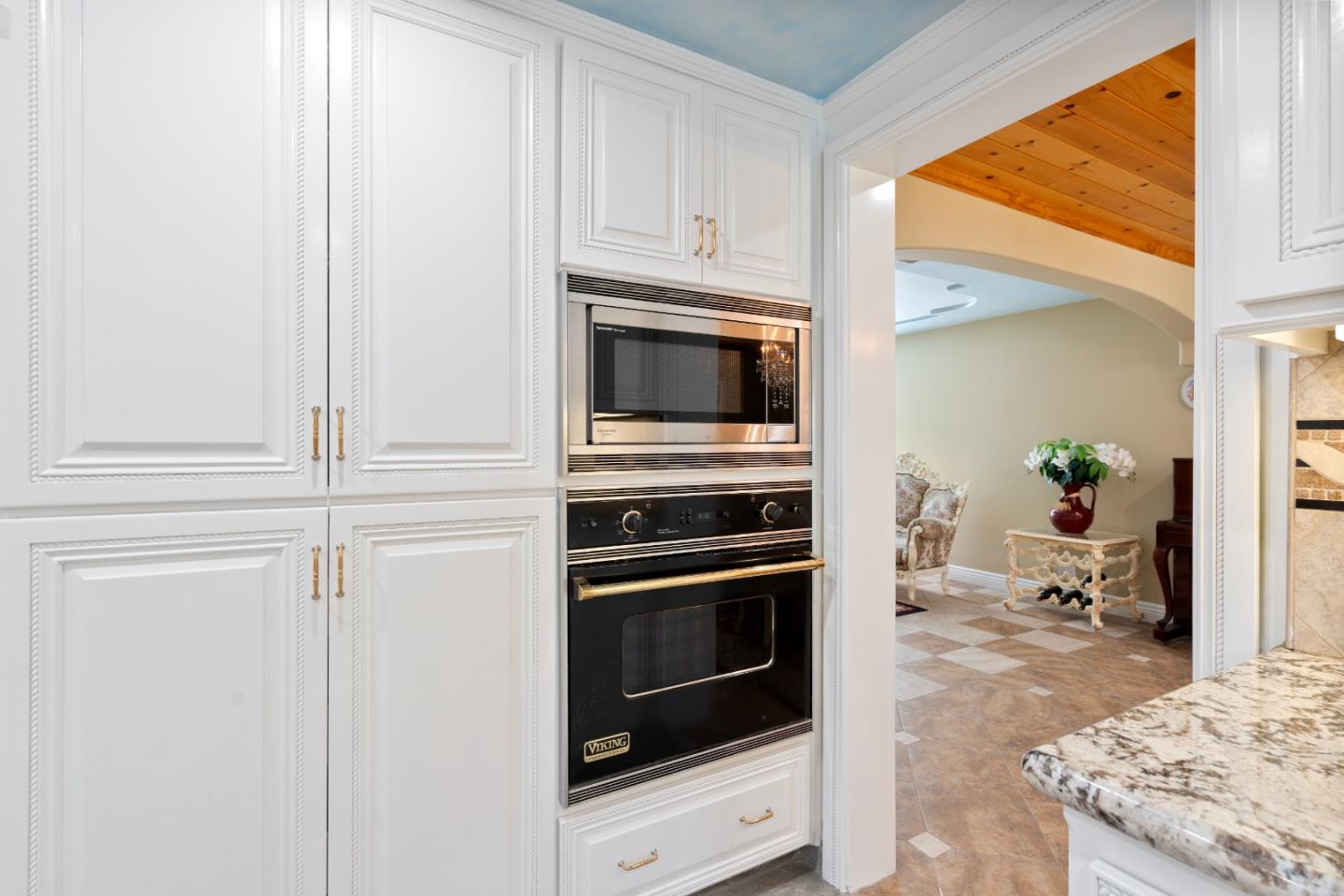 Detail Gallery Image 17 of 65 For 2859 Broken Oak Ct, San Jose,  CA 95148 - 4 Beds | 2/1 Baths