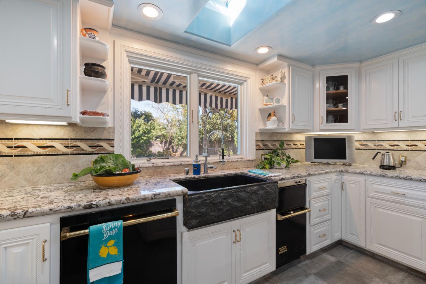 Detail Gallery Image 19 of 65 For 2859 Broken Oak Ct, San Jose,  CA 95148 - 4 Beds | 2/1 Baths