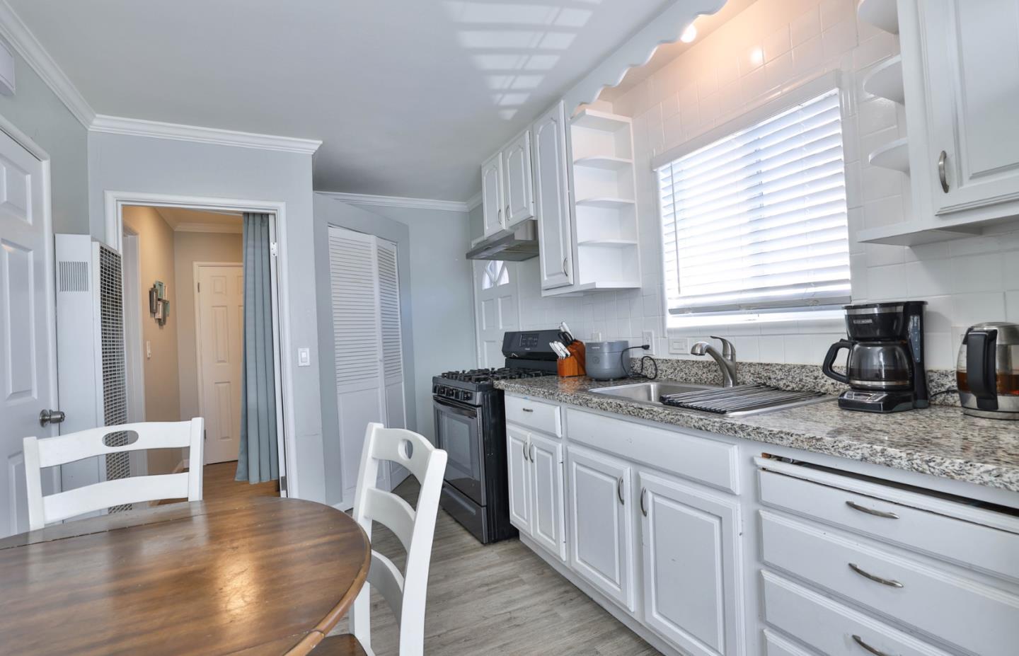 Detail Gallery Image 9 of 21 For 1431 Dwight Way, Berkeley,  CA 94702 - – Beds | – Baths