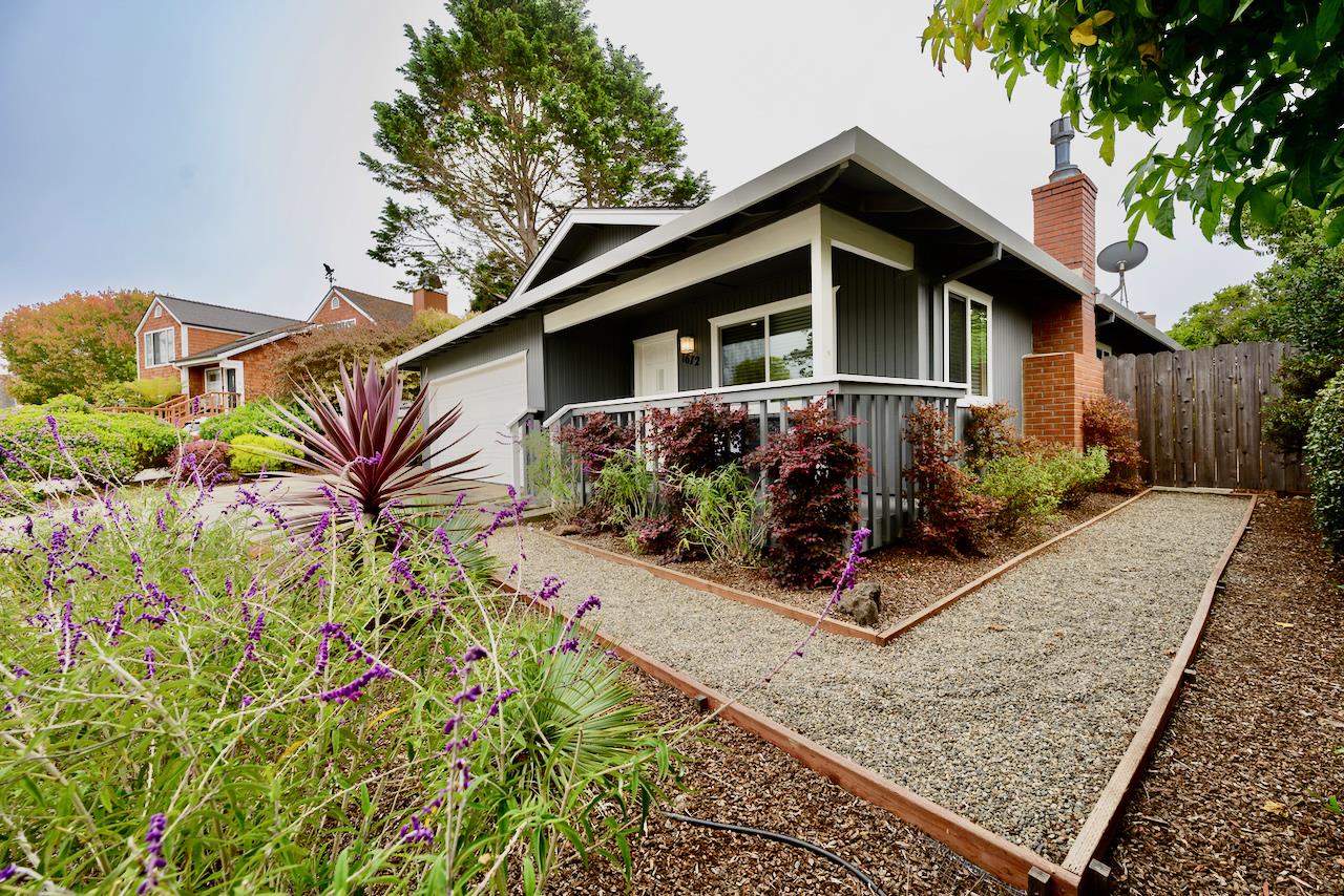 Detail Gallery Image 8 of 79 For 1672 Calypso Dr, Aptos,  CA 95003 - 3 Beds | 2 Baths