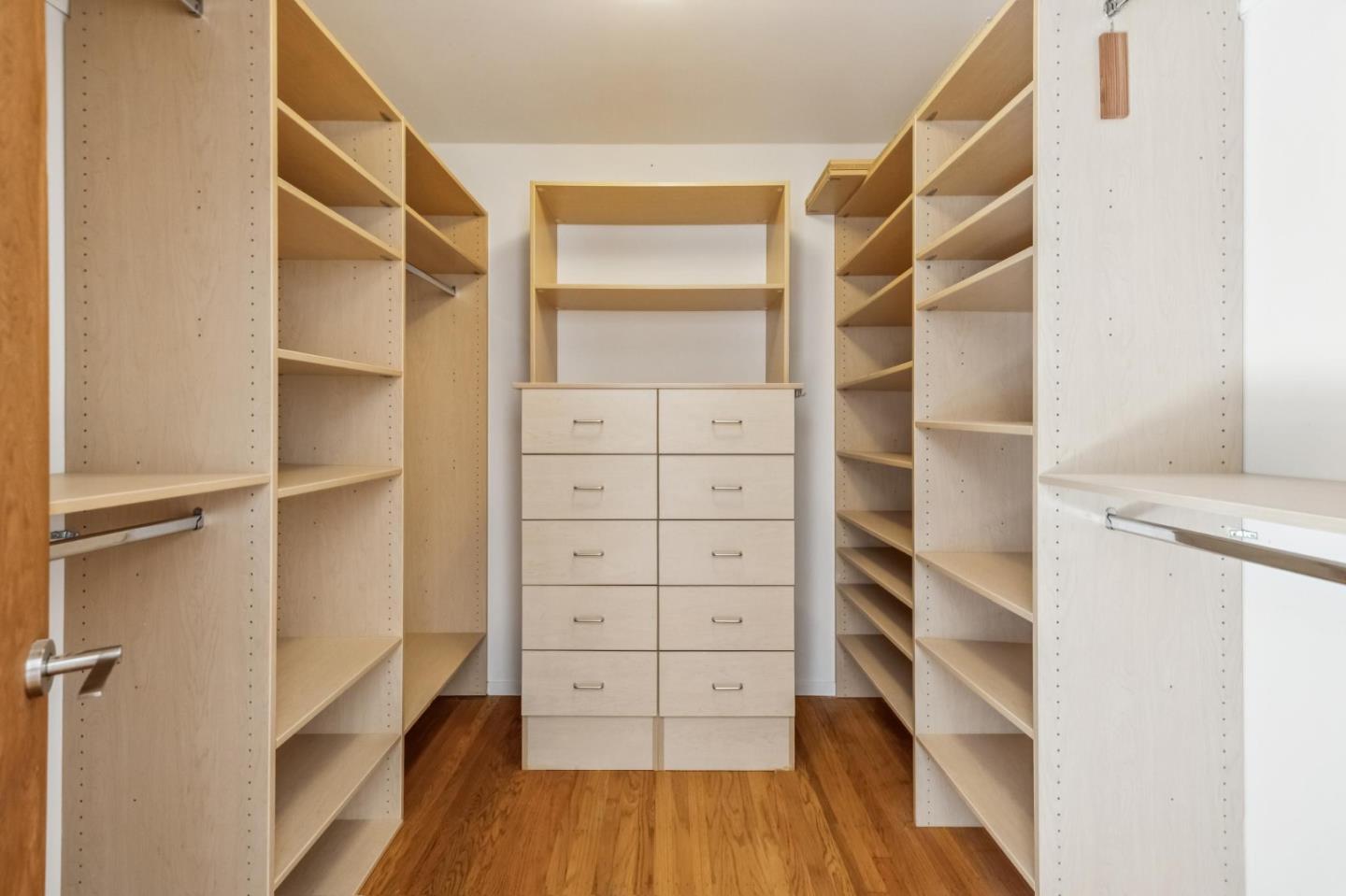 Detail Gallery Image 14 of 25 For 708 Linda Ct, San Mateo,  CA 94403 - 3 Beds | 2/1 Baths