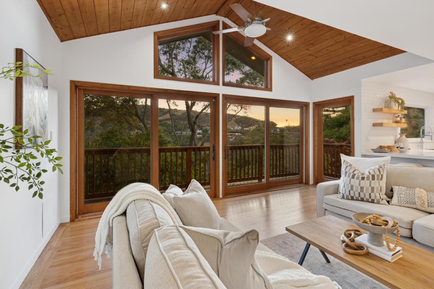 Detail Gallery Image 20 of 25 For 708 Linda Ct, San Mateo,  CA 94403 - 3 Beds | 2/1 Baths