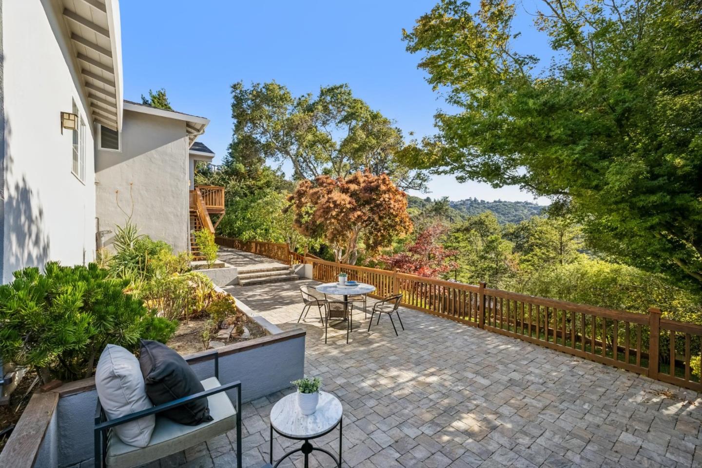 Detail Gallery Image 21 of 25 For 708 Linda Ct, San Mateo,  CA 94403 - 3 Beds | 2/1 Baths