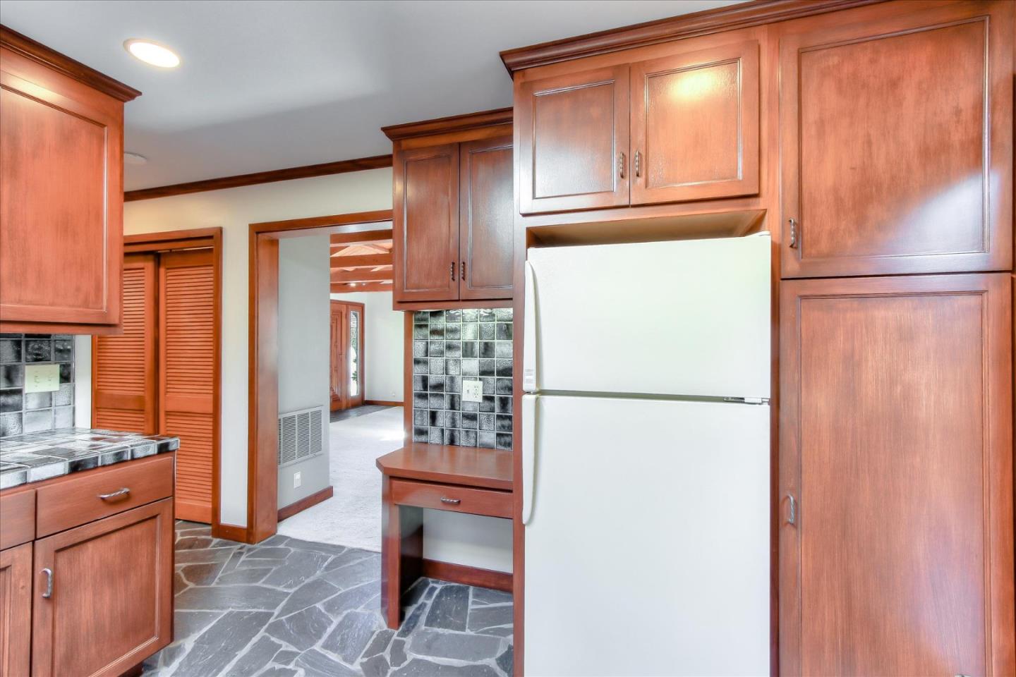 Detail Gallery Image 11 of 31 For 623 1/2 Paco Dr, Los Altos,  CA 94024 - 2 Beds | 1 Baths