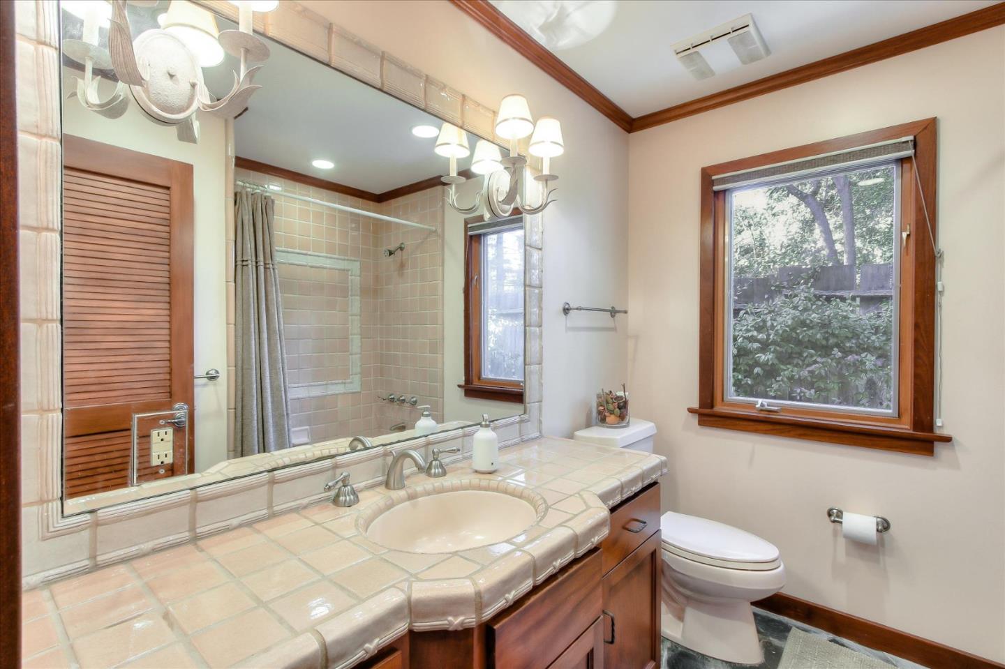 Detail Gallery Image 19 of 31 For 623 1/2 Paco Dr, Los Altos,  CA 94024 - 2 Beds | 1 Baths