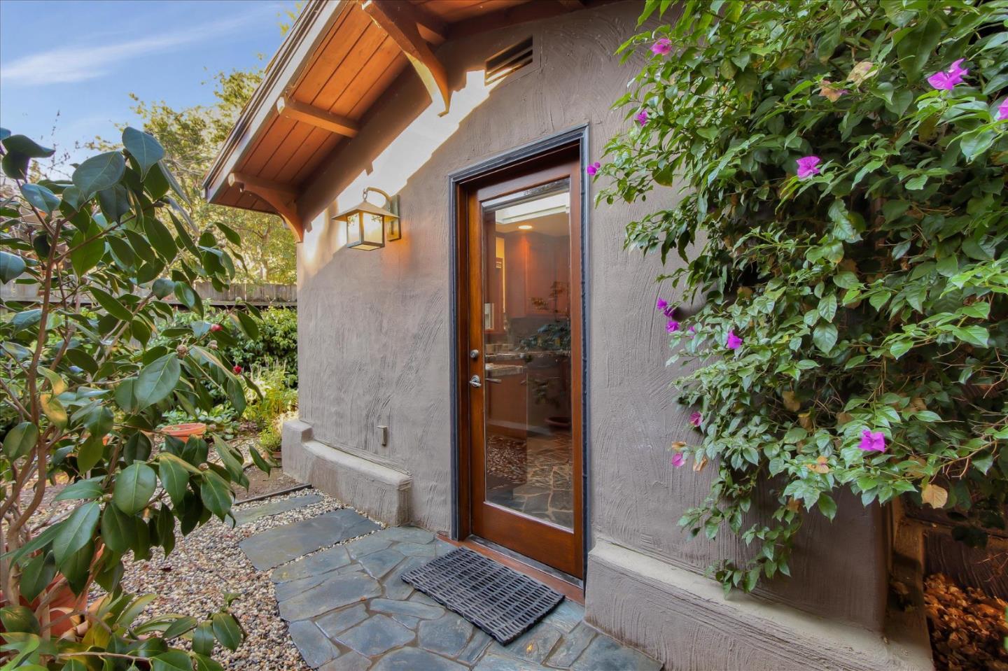 Detail Gallery Image 26 of 31 For 623 1/2 Paco Dr, Los Altos,  CA 94024 - 2 Beds | 1 Baths