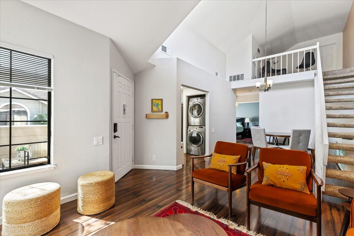 Detail Gallery Image 6 of 16 For 2878 Buena Crest Ct, San Jose,  CA 95121 - 2 Beds | 2 Baths