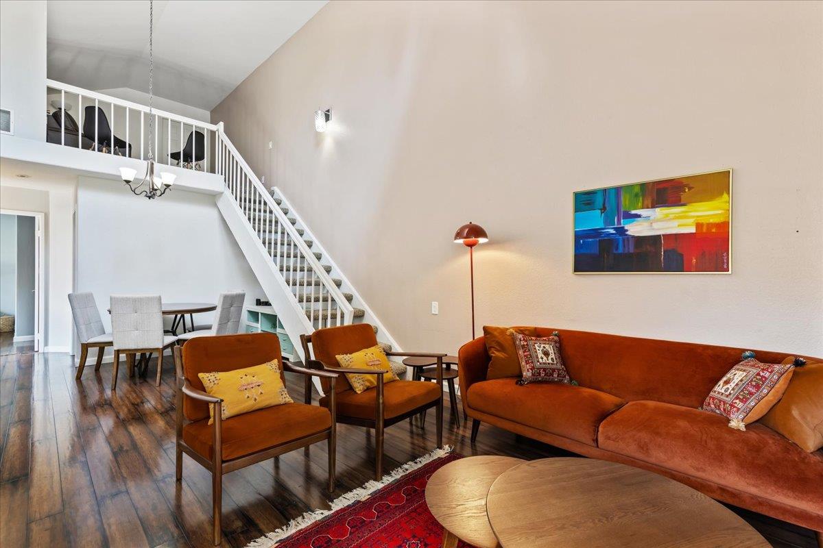 Detail Gallery Image 7 of 16 For 2878 Buena Crest Ct, San Jose,  CA 95121 - 2 Beds | 2 Baths