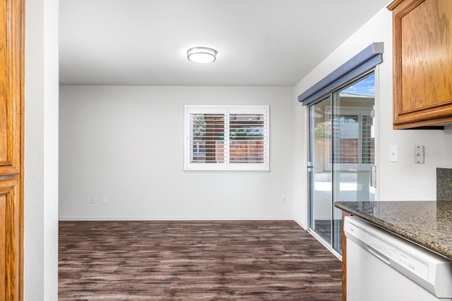 Detail Gallery Image 10 of 34 For 4325 Heritage Pl, Stockton,  CA 95219 - 3 Beds | 2/1 Baths