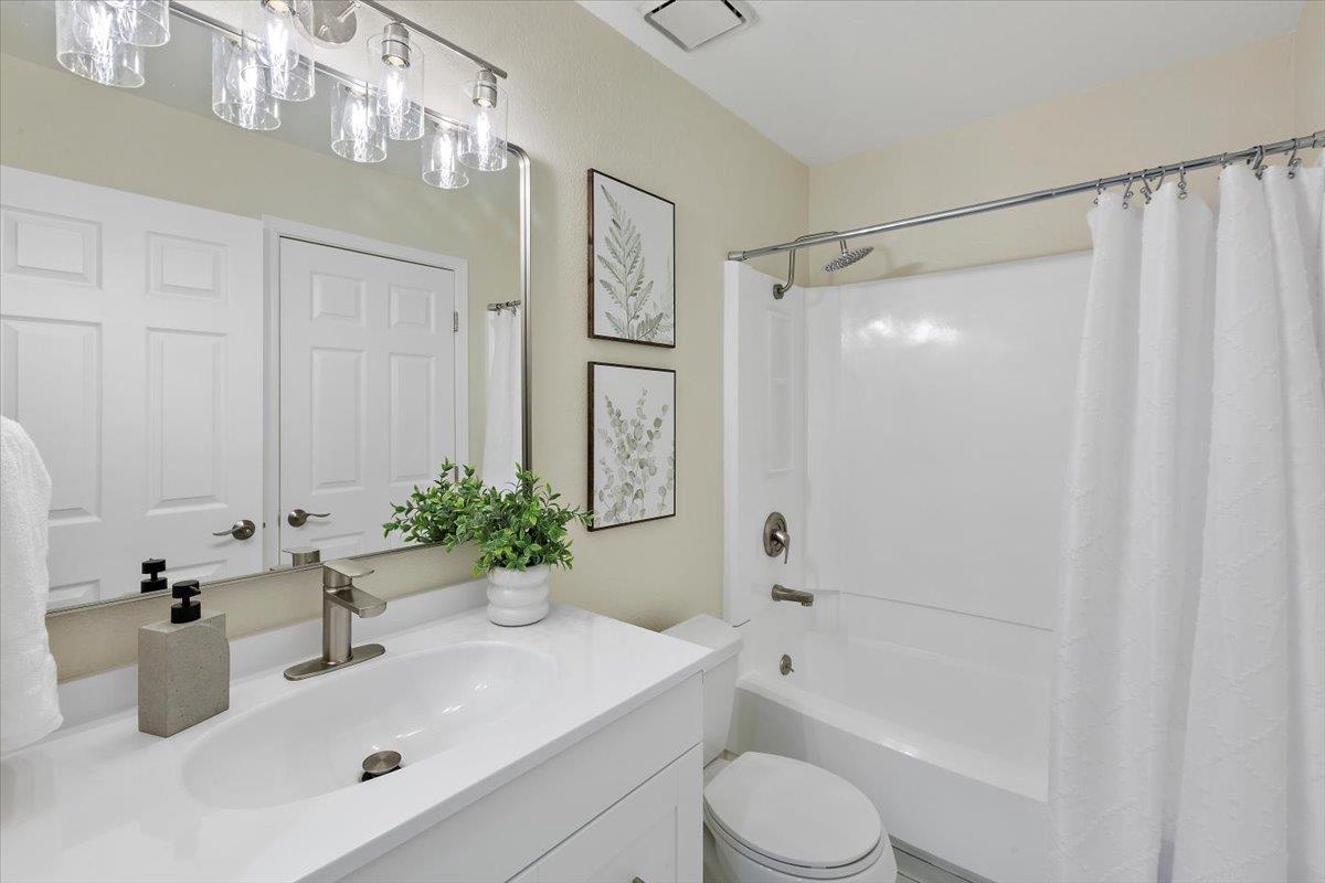 Detail Gallery Image 10 of 38 For 3109 La Terrace Cir, San Jose,  CA 95123 - 2 Beds | 2 Baths