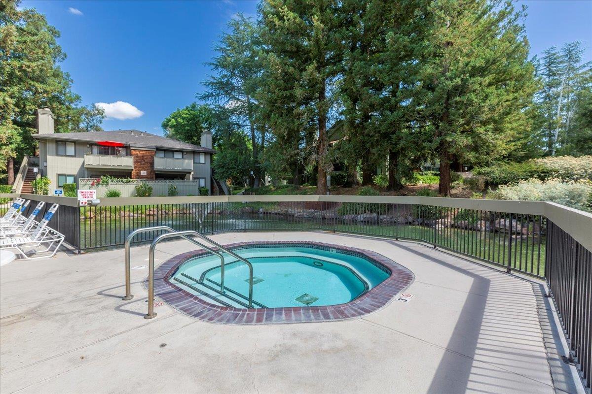 Detail Gallery Image 18 of 38 For 3109 La Terrace Cir, San Jose,  CA 95123 - 2 Beds | 2 Baths
