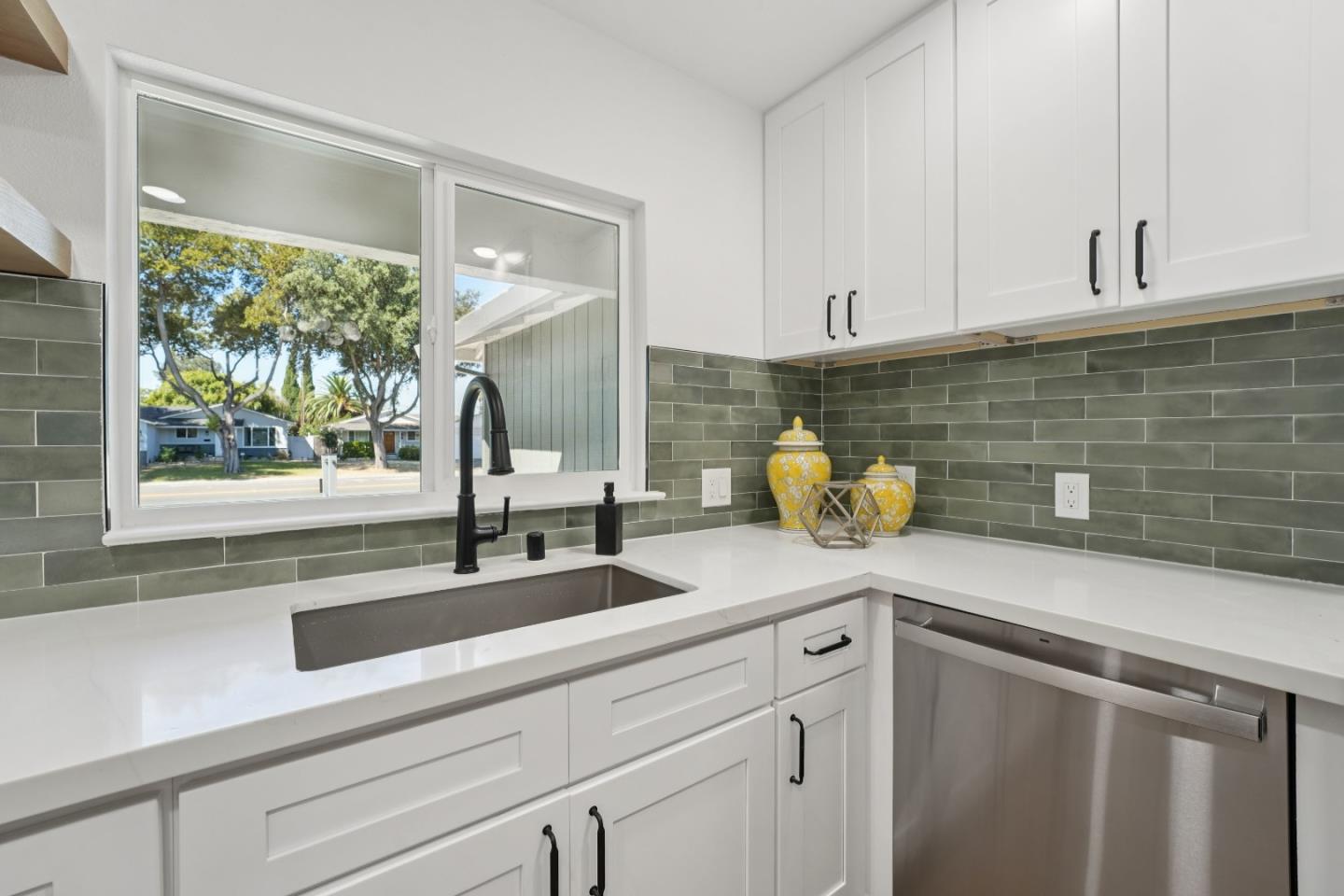 Detail Gallery Image 10 of 32 For 2191 Bowers Ave, Santa Clara,  CA 95051 - 3 Beds | 2 Baths