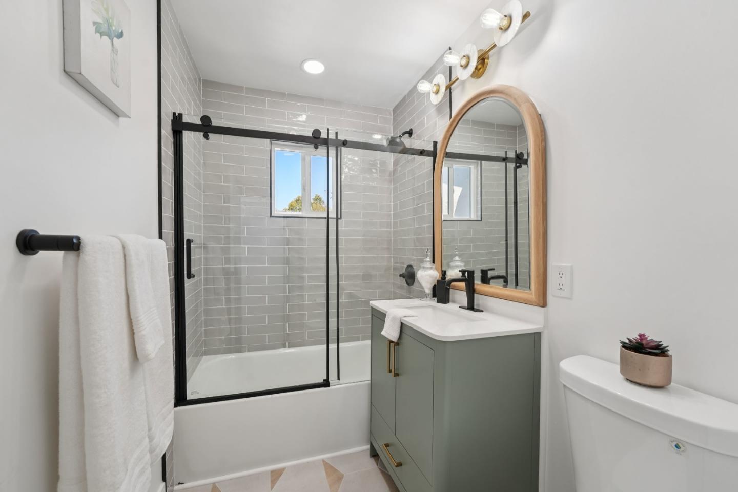 Detail Gallery Image 15 of 32 For 2191 Bowers Ave, Santa Clara,  CA 95051 - 3 Beds | 2 Baths