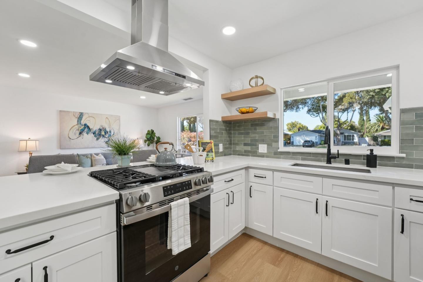 Detail Gallery Image 9 of 32 For 2191 Bowers Ave, Santa Clara,  CA 95051 - 3 Beds | 2 Baths