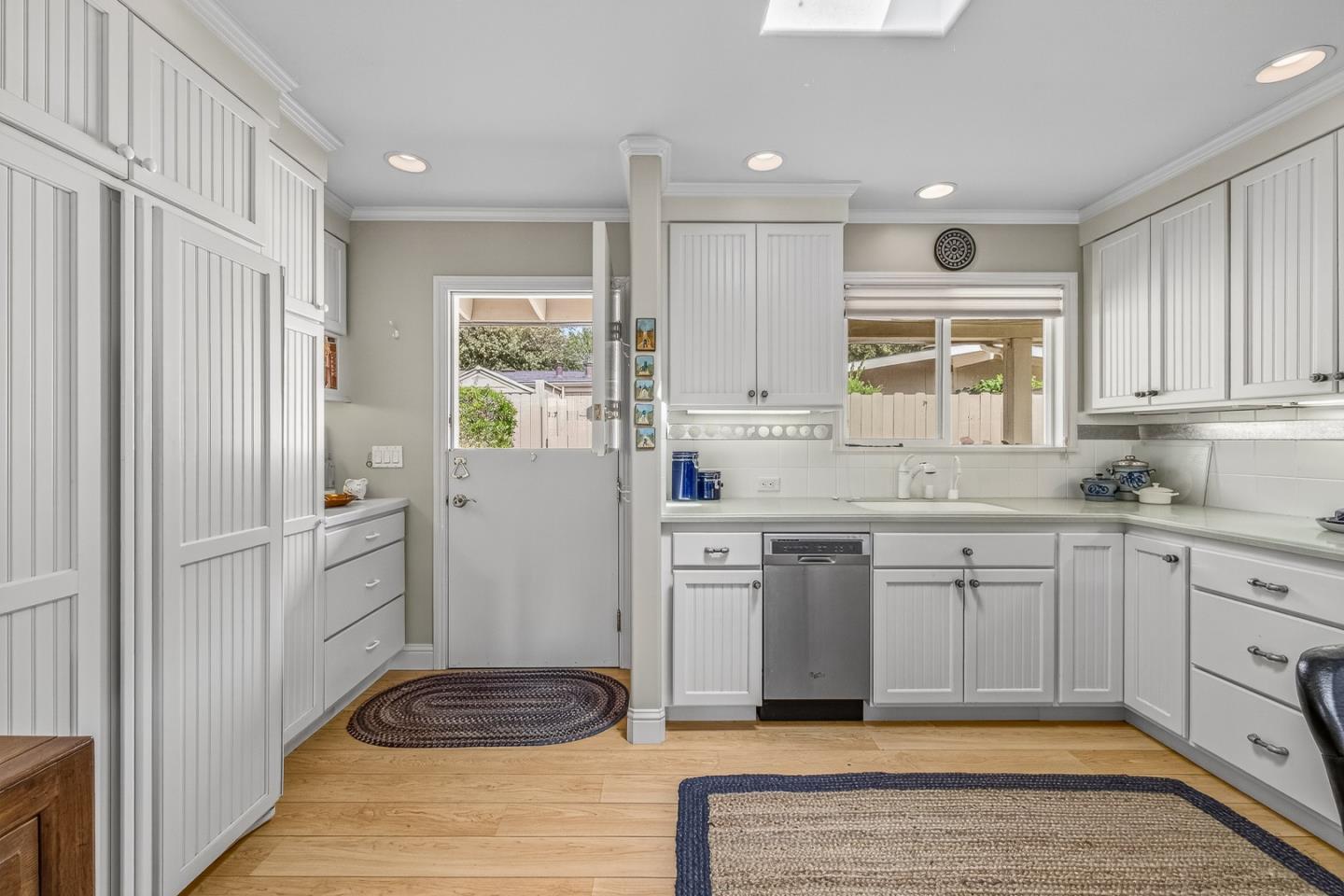 Detail Gallery Image 13 of 42 For 171 Hacienda Carmel, Carmel,  CA 93923 - 2 Beds | 2 Baths