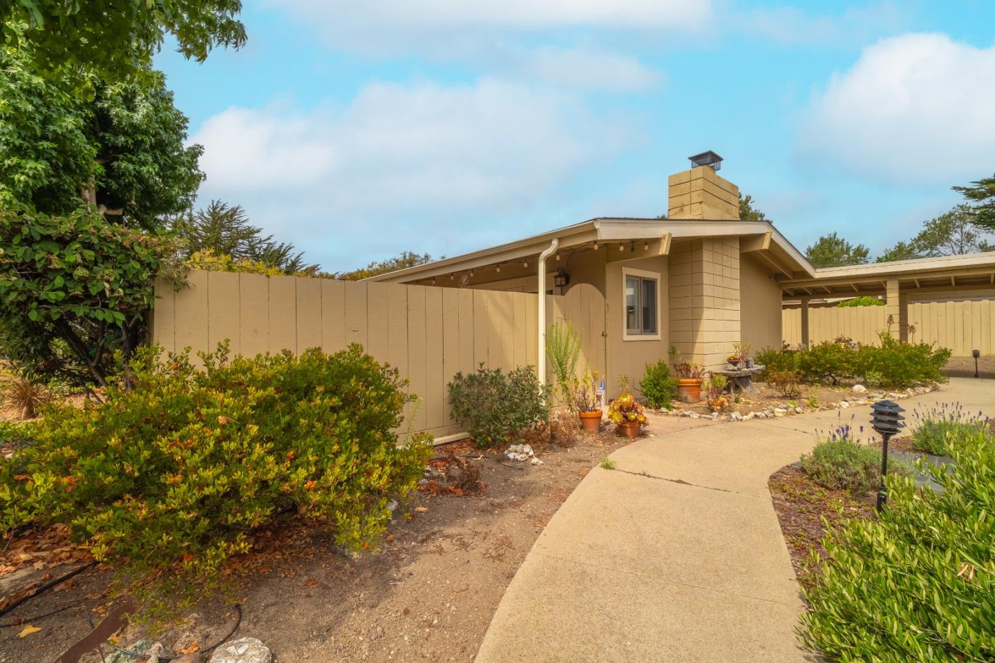 Detail Gallery Image 34 of 42 For 171 Hacienda Carmel, Carmel,  CA 93923 - 2 Beds | 2 Baths