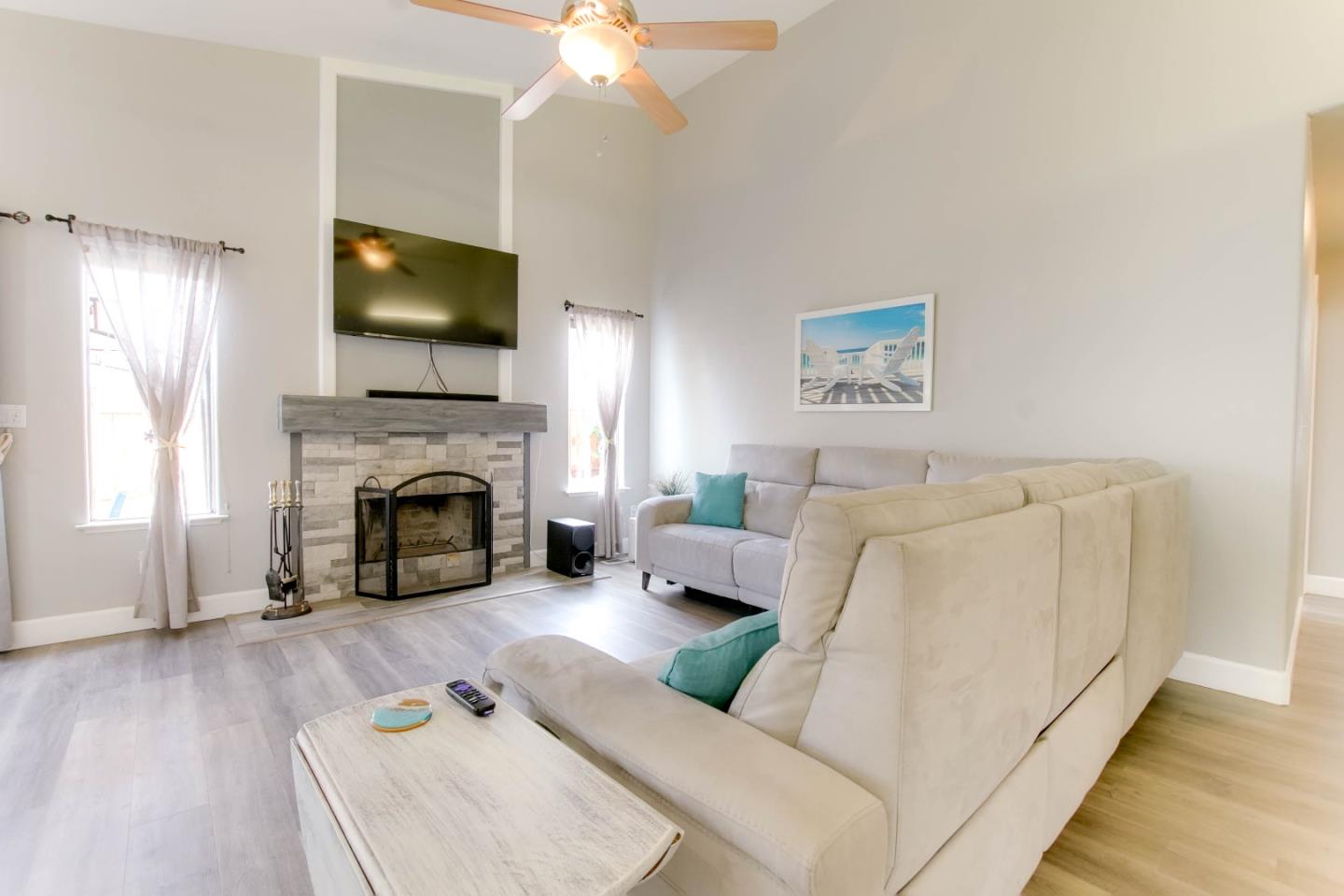 Detail Gallery Image 11 of 43 For 1330 Meridian St, Hollister,  CA 95023 - 4 Beds | 2 Baths