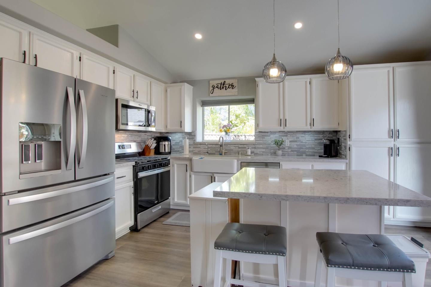 Detail Gallery Image 15 of 43 For 1330 Meridian St, Hollister,  CA 95023 - 4 Beds | 2 Baths