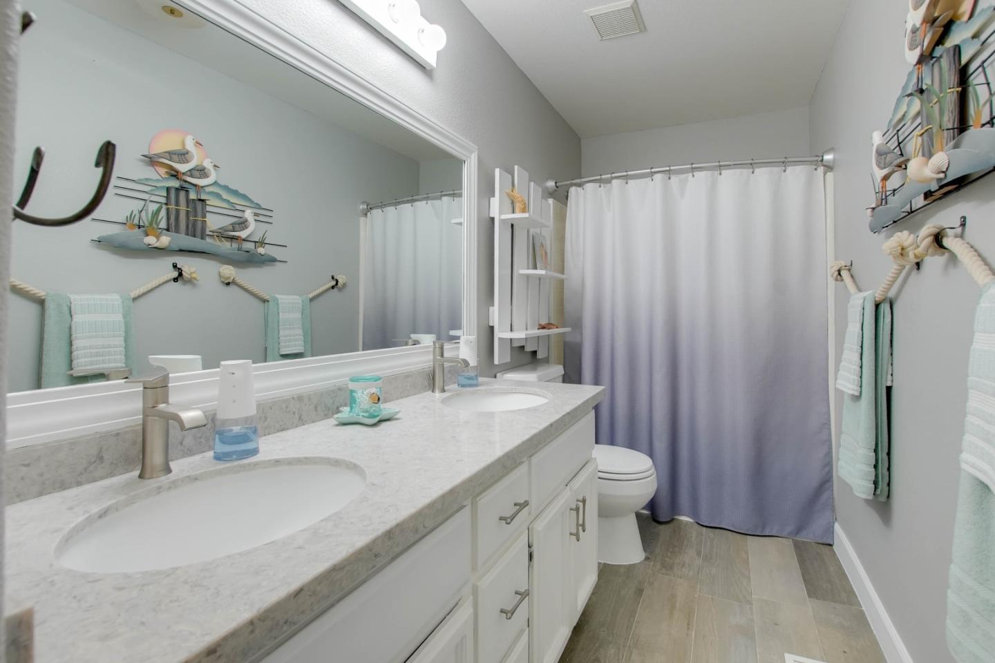 Detail Gallery Image 20 of 43 For 1330 Meridian St, Hollister,  CA 95023 - 4 Beds | 2 Baths